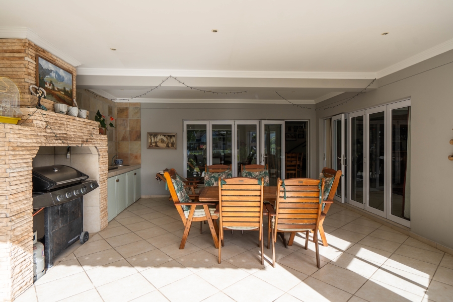5 Bedroom Property for Sale in Royal Alfred Marina Eastern Cape